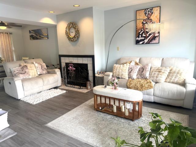 Townhouse for sale in Merrillville, Indiana