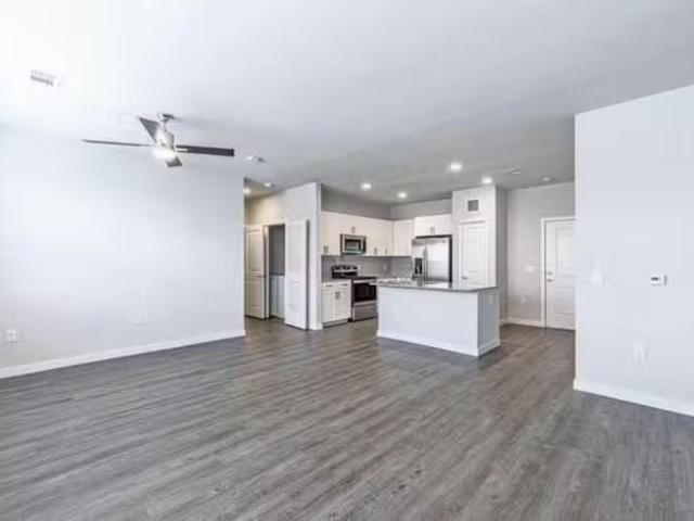 Condo for rent in Denton