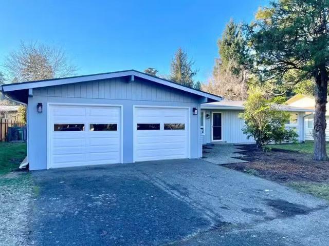 House for rent in Kirkland