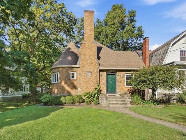 House for sale in Roselawn, Ohio