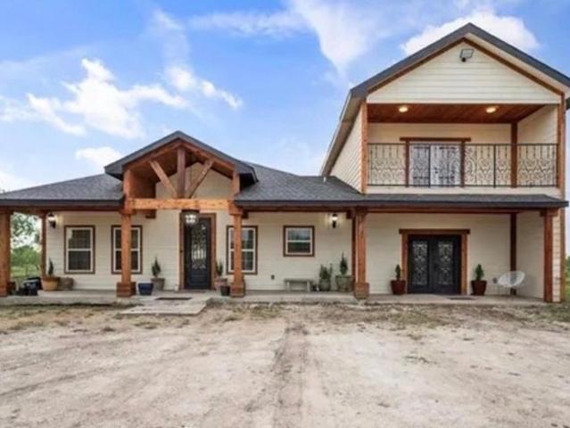 House for sale in Navarro, Texas