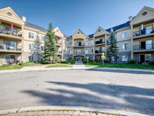 Apartment for sale in Northwest, Alberta