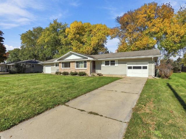 House for sale in Village View Heights, Sun Prairie