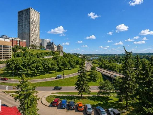 Condo for sale in Wedgewood, Alberta