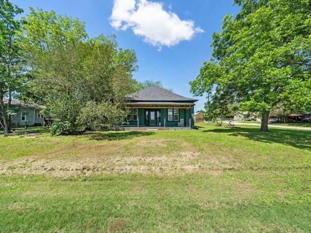 House for sale in Lexington, Texas