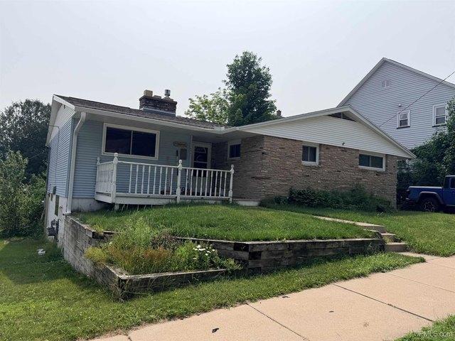 House for sale in Munising, Michigan