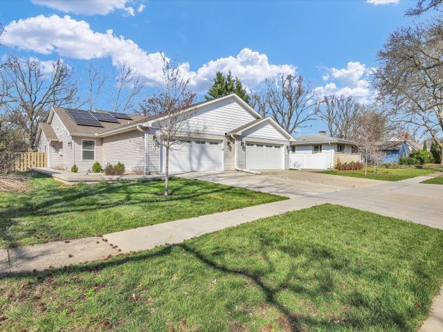 Townhouse for sale in Urbana, Illinois