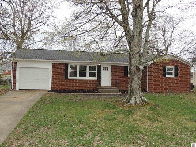 House for sale in Mayfield, Kentucky
