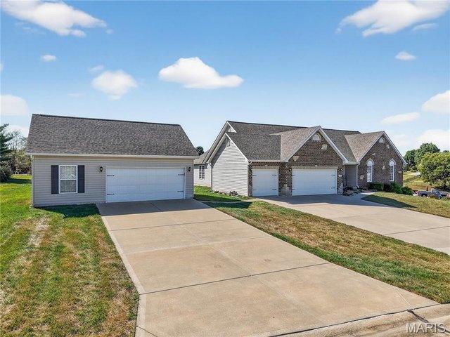 House for sale in Troy, Missouri