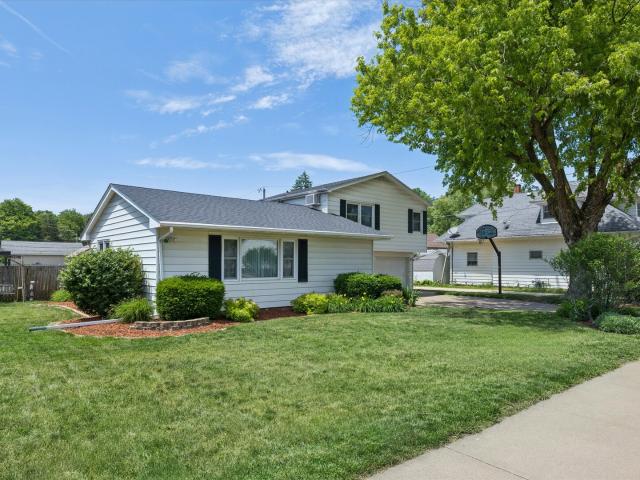 House for sale in Clinton, Iowa