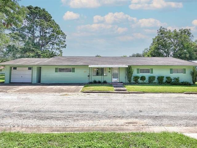 House for sale in Hallettsville, Texas