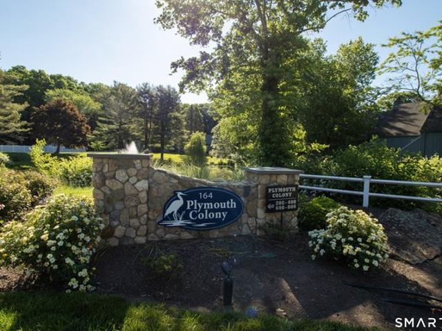 Townhouse for sale in Branford, Connecticut