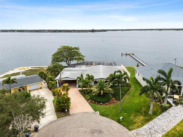 House for sale in Ellenton, Florida