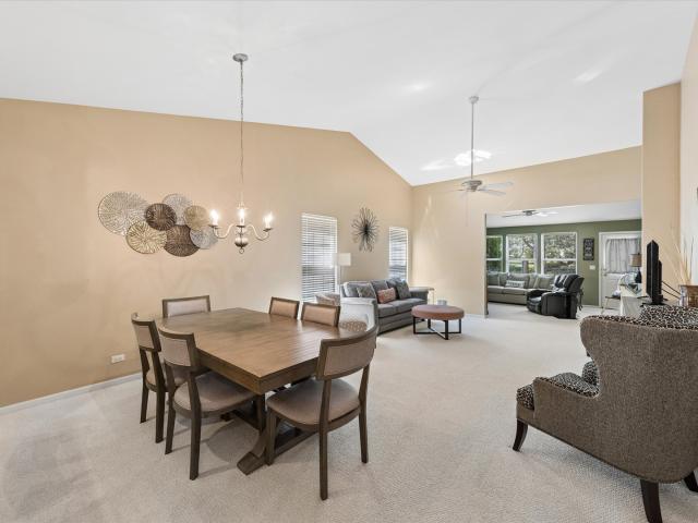 Townhouse for sale in Round Lake, Illinois