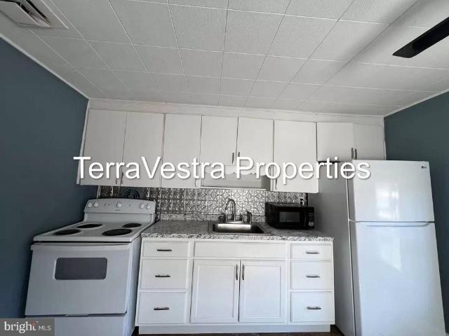 House for sale in Rosenhayn, New Jersey