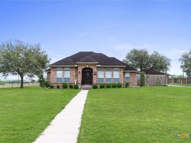 House for sale in Shiner, Texas