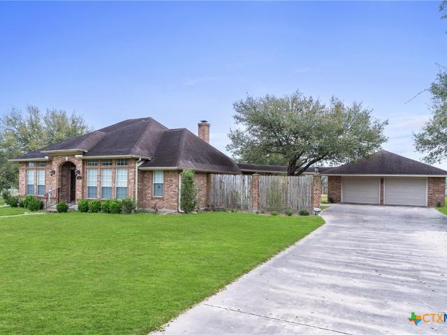 House for sale in Shiner, Texas