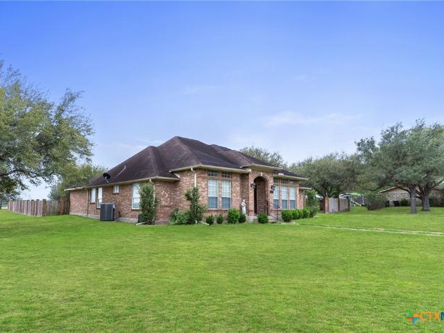 House for sale in Shiner, Texas