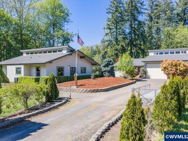 House for sale in Oregonia