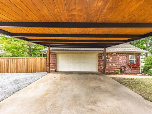 House for sale in Leonard