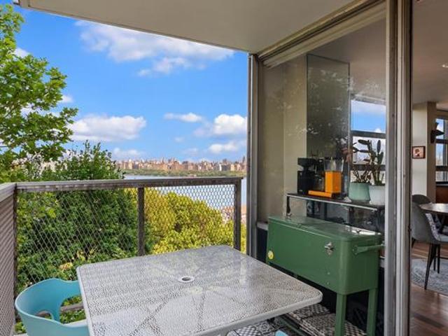 Condo for sale in Hudson, New Jersey