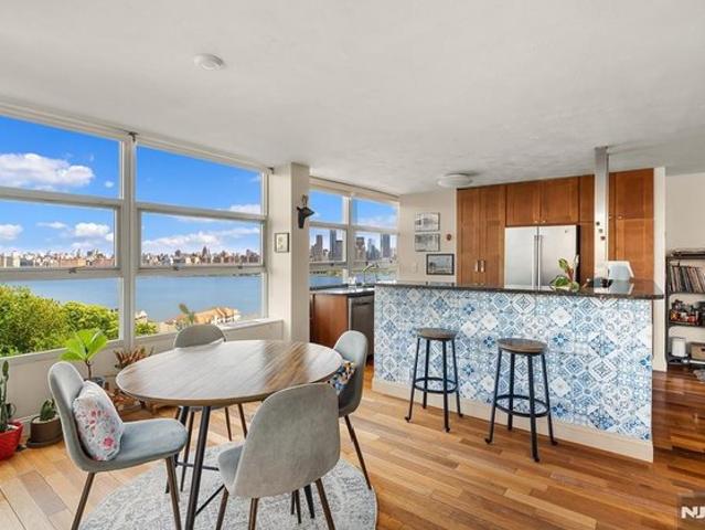 Condo for sale in Hudson, New Jersey