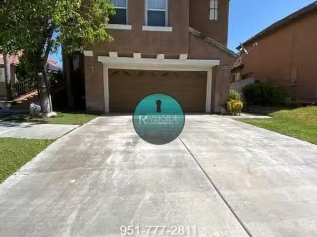 House for rent in Corona
