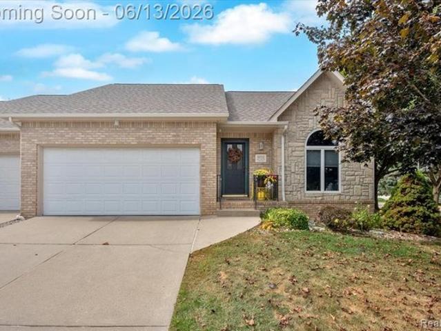 Condo for sale in Grand Blanc, Michigan