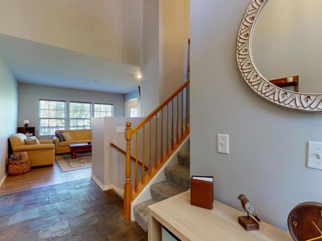 Townhouse for sale in Canterbury Fields, Hoffman Estates