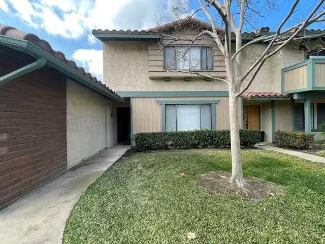 Condo for rent in Ontario