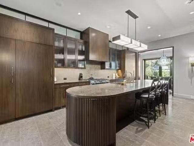 Condo for sale in North Hollywood Condo for sale in North Hollywood