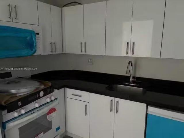 Condo for rent in Hollywood