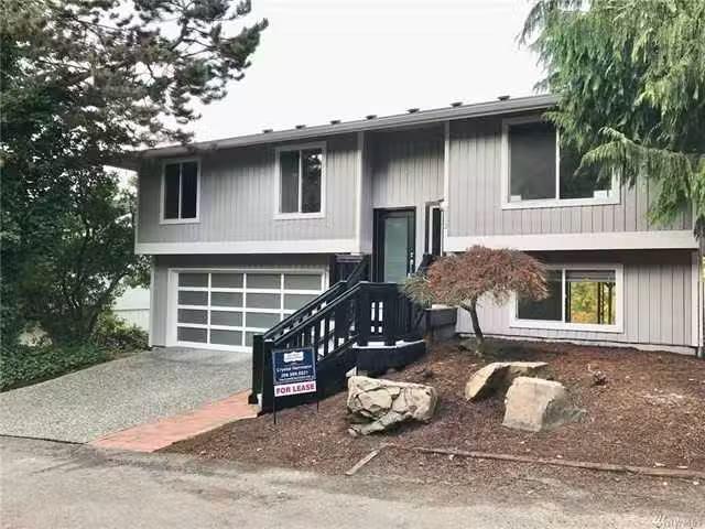 House for rent in Bellevue