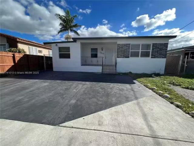 House for rent in Miami