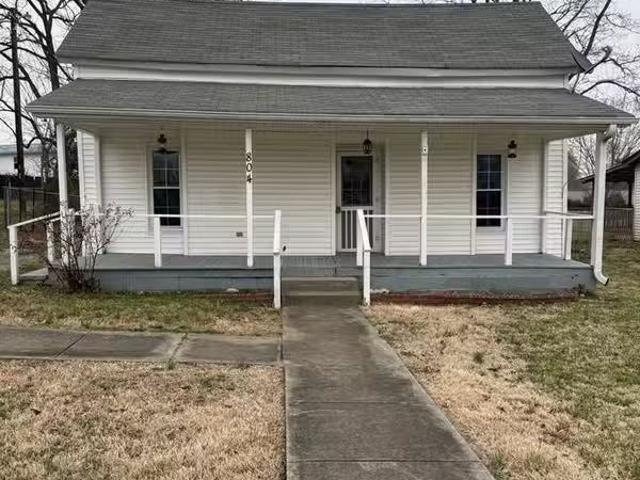 House for rent in Dickson