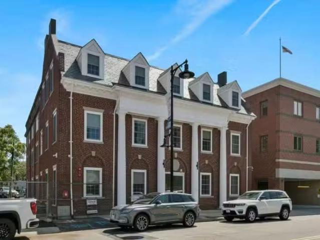 Condo for rent in Norwood