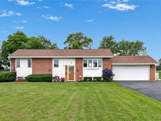 House for sale in Niagara, New York