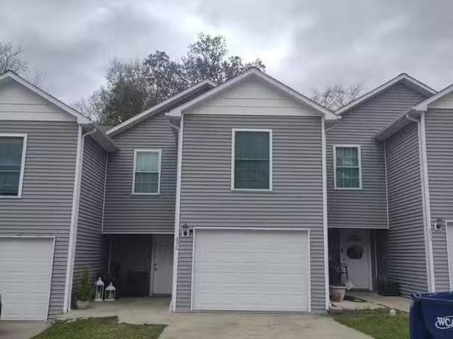 Condo for rent in Benton
