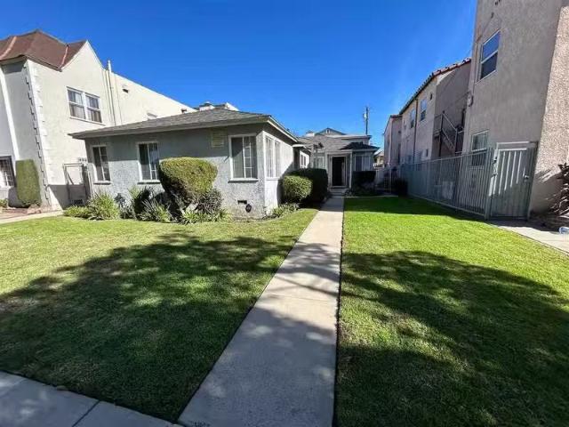 Condo for rent in Long Beach