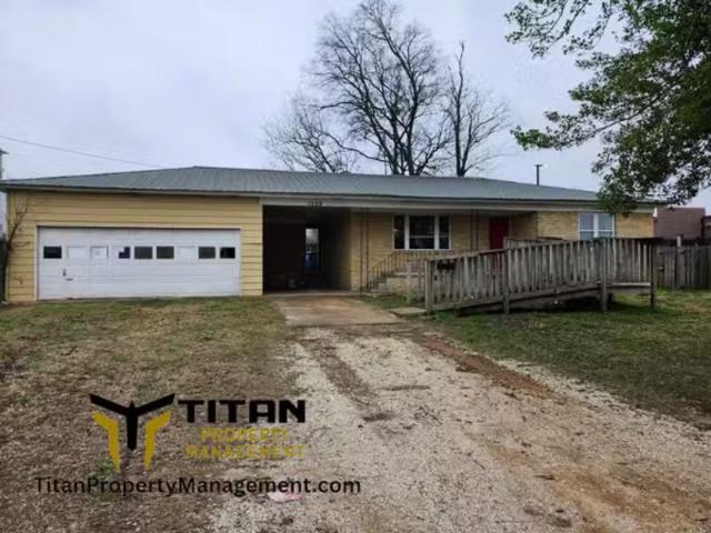 House for rent in Benton