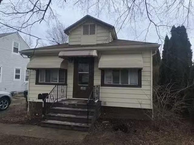 House for rent in Euclid