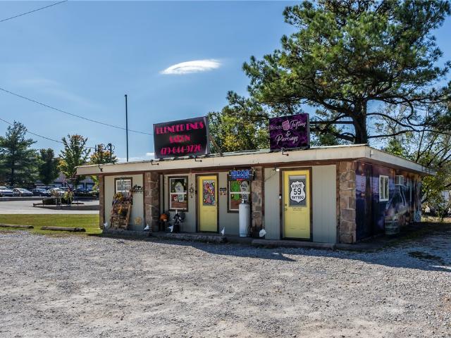 Commercial for sale in Gravette, Benton County