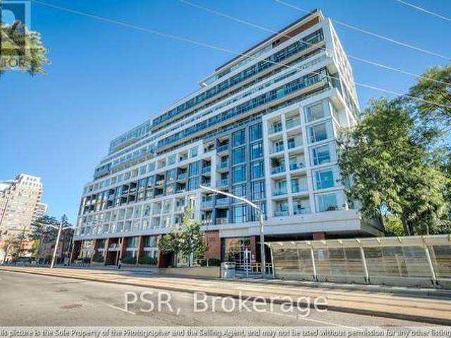 Condo for sale in Toronto—St. Paul's, Toronto