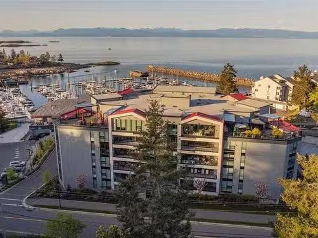 Condo for sale in British Columbia
