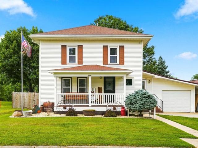 House for sale in Cascade, Iowa