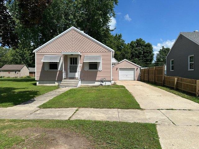 House for sale in Charles City, Iowa