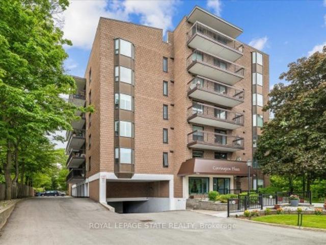 Condo for sale in Ancaster, Ontario