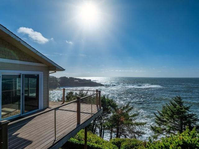 House for sale in Depoe Bay, Lincoln County