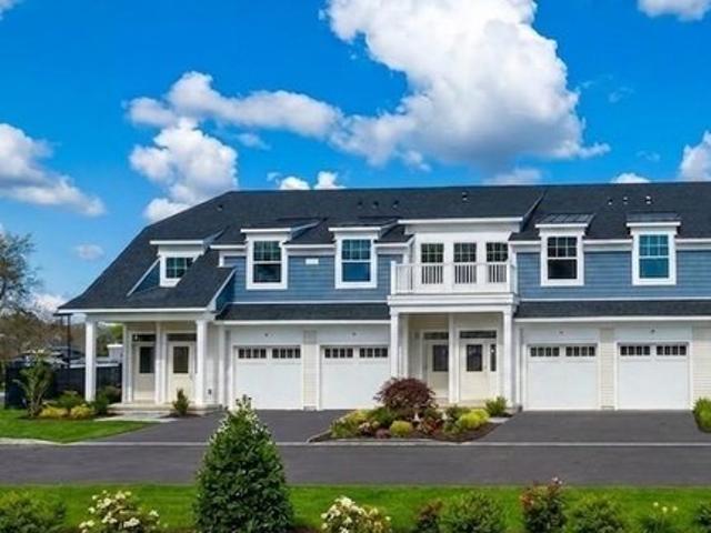 Condo for sale in Centereach, New York