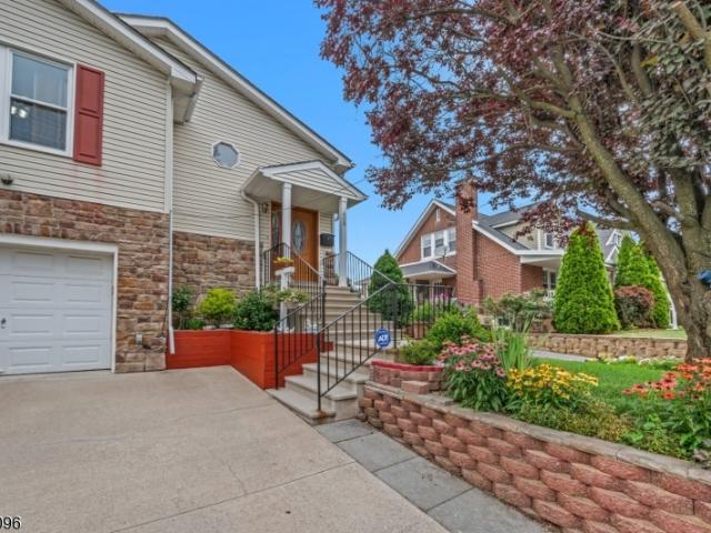 House for sale in Phillipsburg, New Jersey